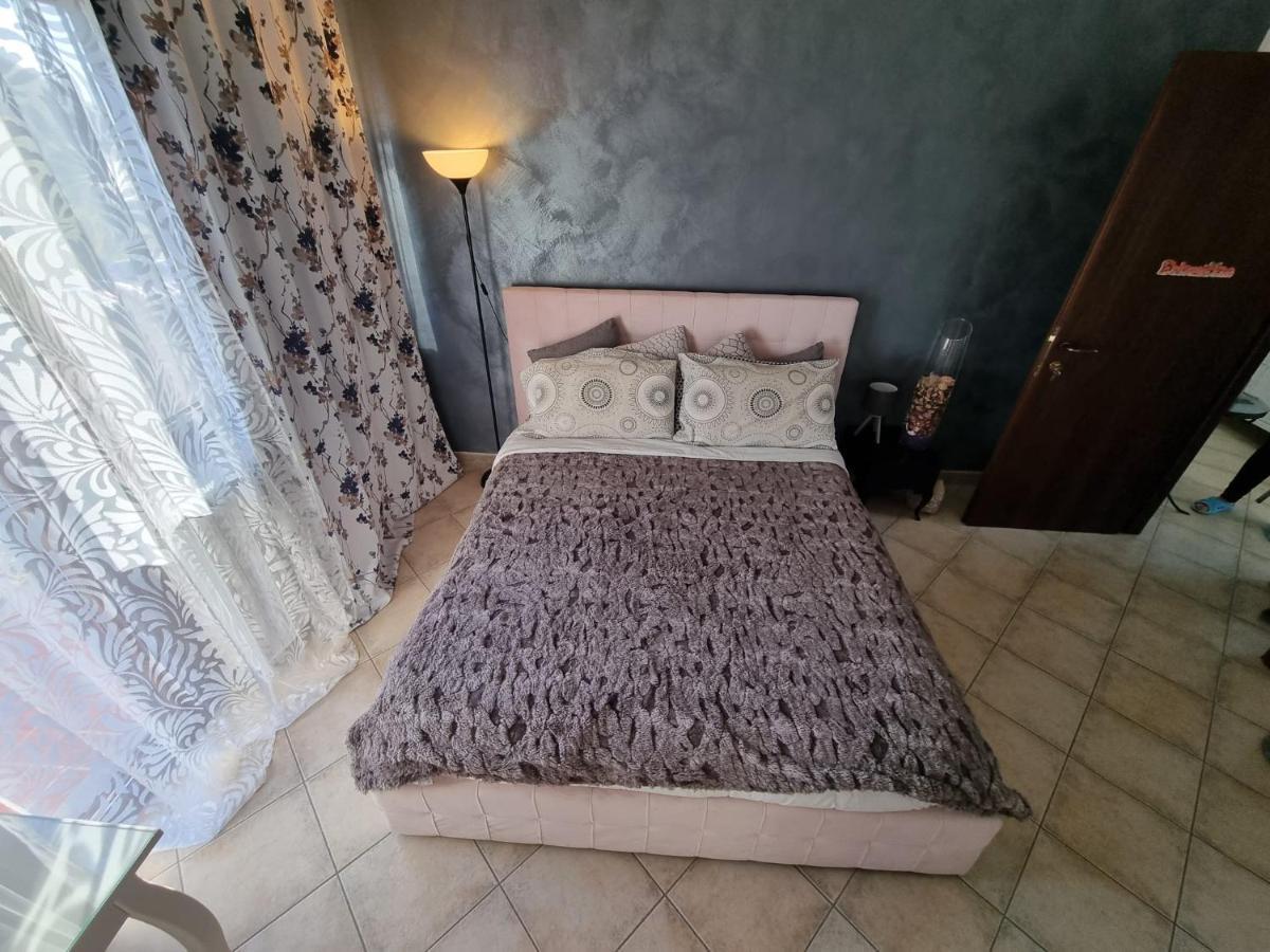 Elisabeth House Hotel Roletto Ngoại thất bức ảnh