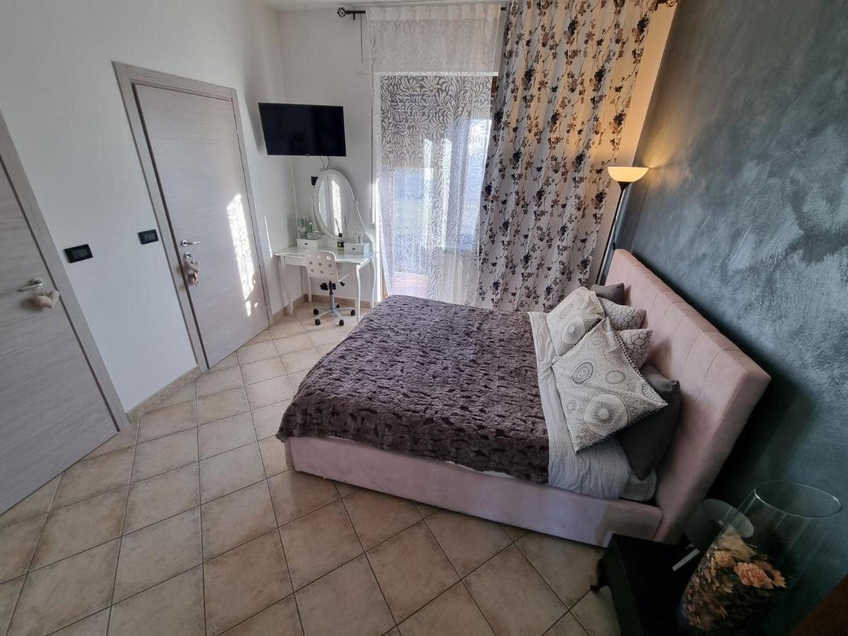 Elisabeth House Hotel Roletto Ngoại thất bức ảnh
